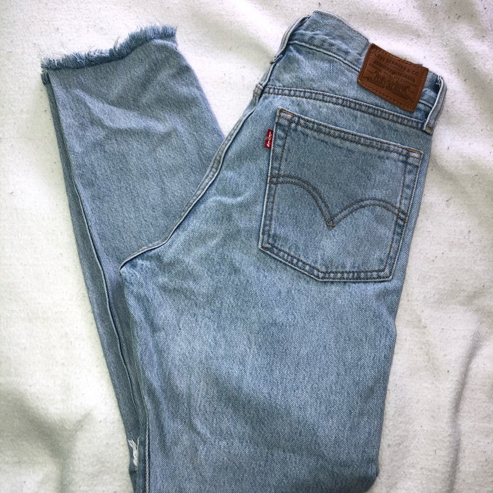 Levi Light Wash Wedgie Jeans
